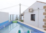 Vrijstaand huis met zwembad te koop